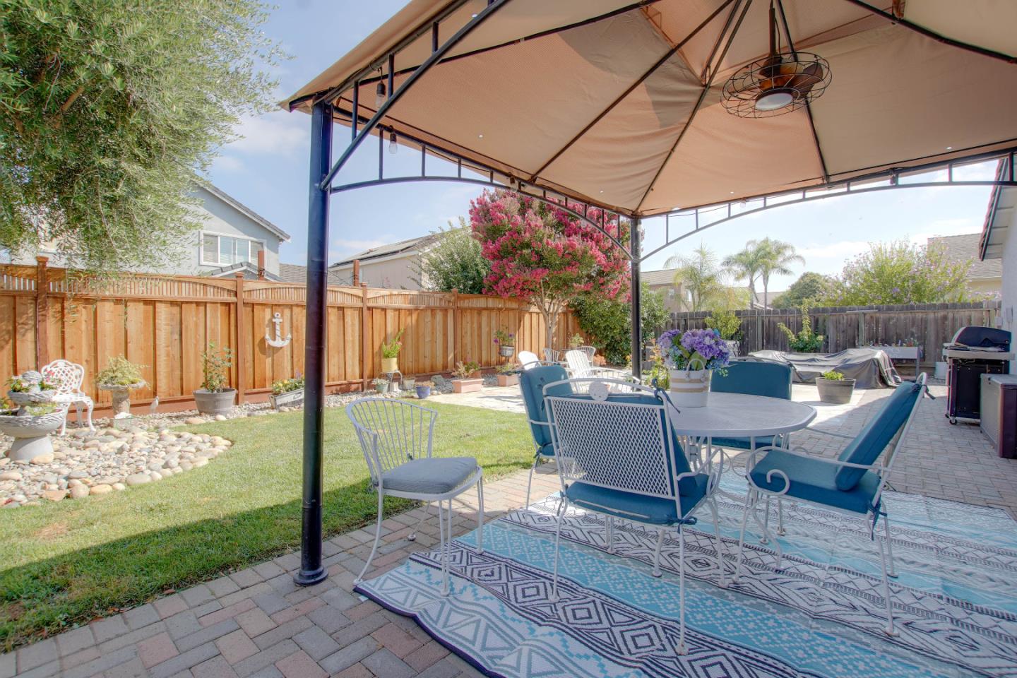 Detail Gallery Image 30 of 43 For 1330 Meridian St, Hollister,  CA 95023 - 4 Beds | 2 Baths