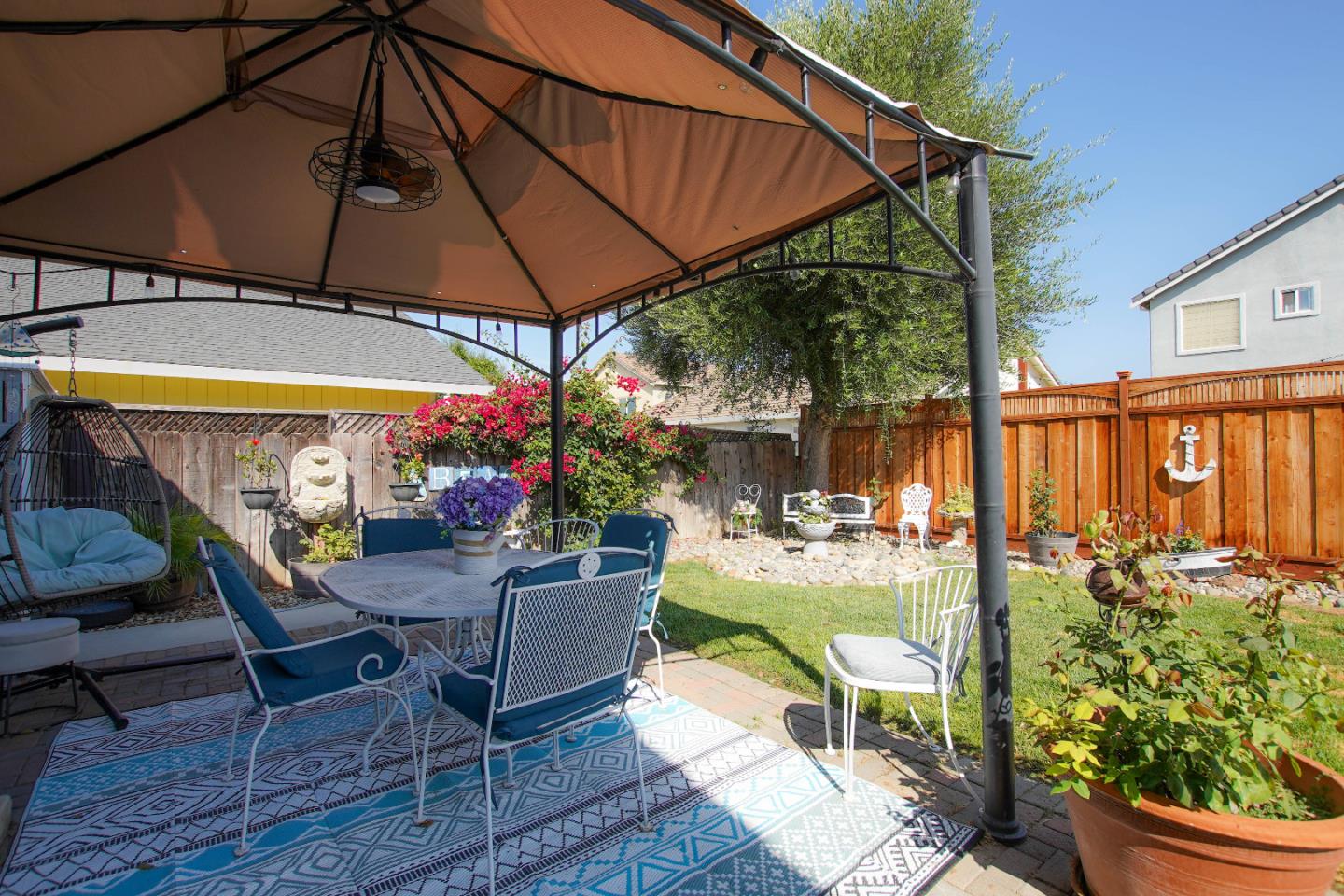 Detail Gallery Image 35 of 43 For 1330 Meridian St, Hollister,  CA 95023 - 4 Beds | 2 Baths