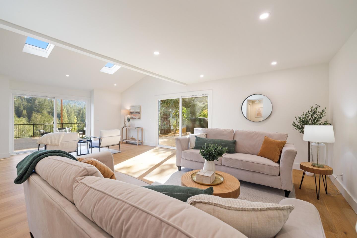 Detail Gallery Image 4 of 47 For 620 Manzanita Ave, Boulder Creek,  CA 95006 - 4 Beds | 3/1 Baths