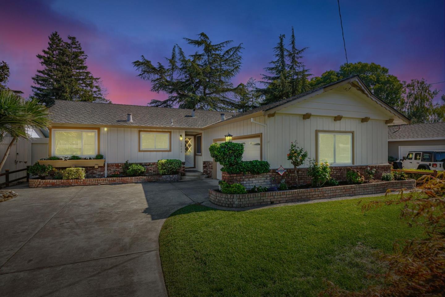 Detail Gallery Image 2 of 38 For 1028 Pascoe Ave, San Jose,  CA 95125 - 3 Beds | 3 Baths