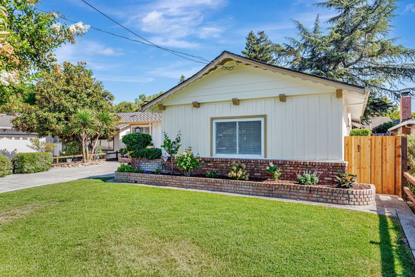 Detail Gallery Image 3 of 38 For 1028 Pascoe Ave, San Jose,  CA 95125 - 3 Beds | 3 Baths