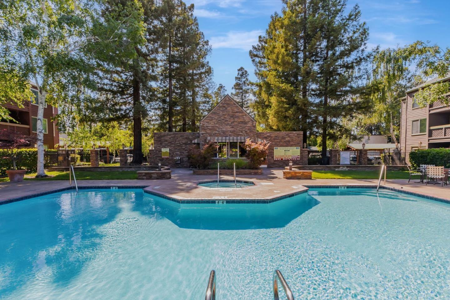 Detail Gallery Image 30 of 42 For 680 Teatree Ct, San Jose,  CA 95128 - 1 Beds | 1 Baths