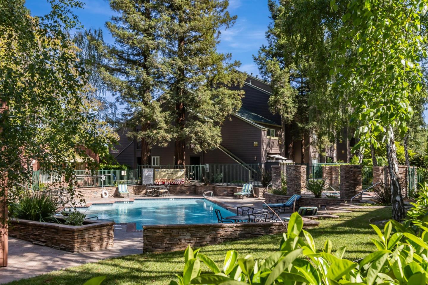 Detail Gallery Image 35 of 42 For 680 Teatree Ct, San Jose,  CA 95128 - 1 Beds | 1 Baths