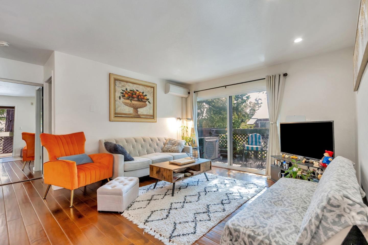 Detail Gallery Image 6 of 42 For 680 Teatree Ct, San Jose,  CA 95128 - 1 Beds | 1 Baths