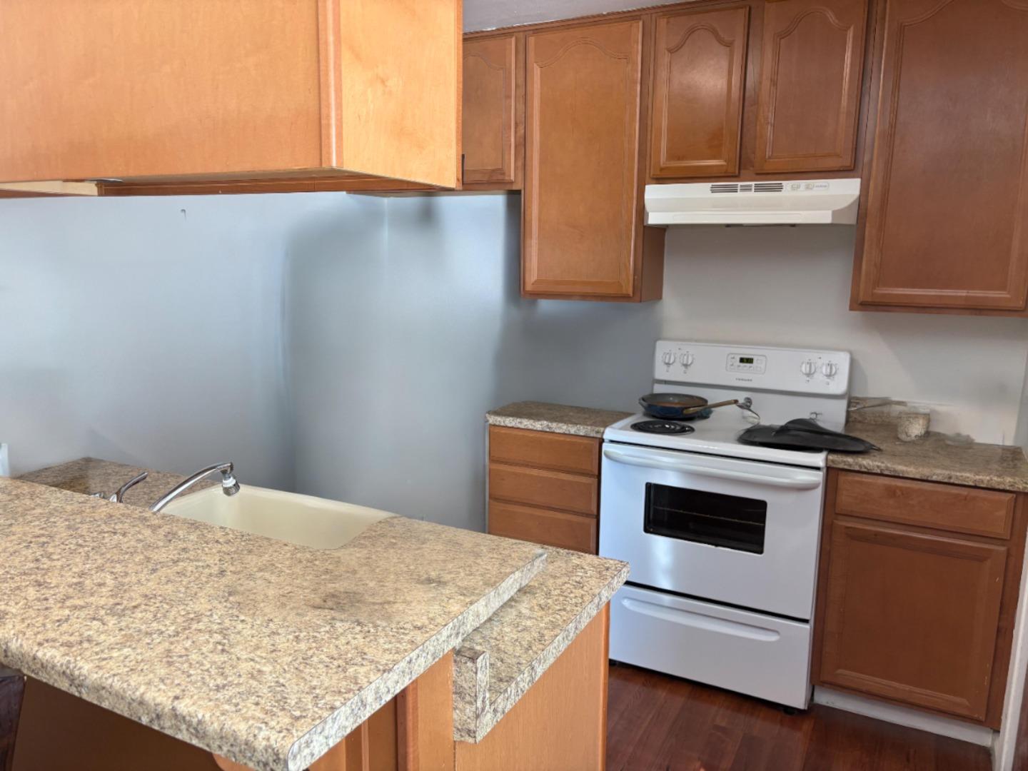 Detail Gallery Image 10 of 24 For 1335 Scossa Ave #1,  San Jose,  CA 95118 - 2 Beds | 1 Baths