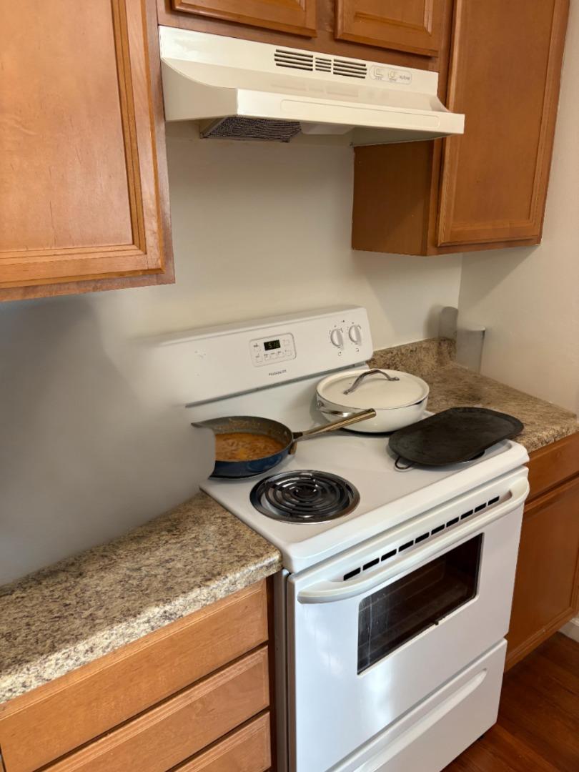 Detail Gallery Image 13 of 24 For 1335 Scossa Ave #1,  San Jose,  CA 95118 - 2 Beds | 1 Baths