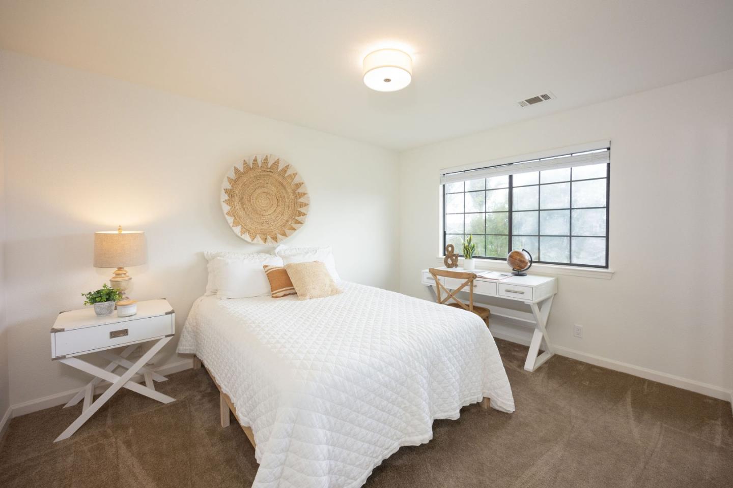 Detail Gallery Image 12 of 23 For 371 Granelli Ave, Half Moon Bay,  CA 94019 - 4 Beds | 2/1 Baths