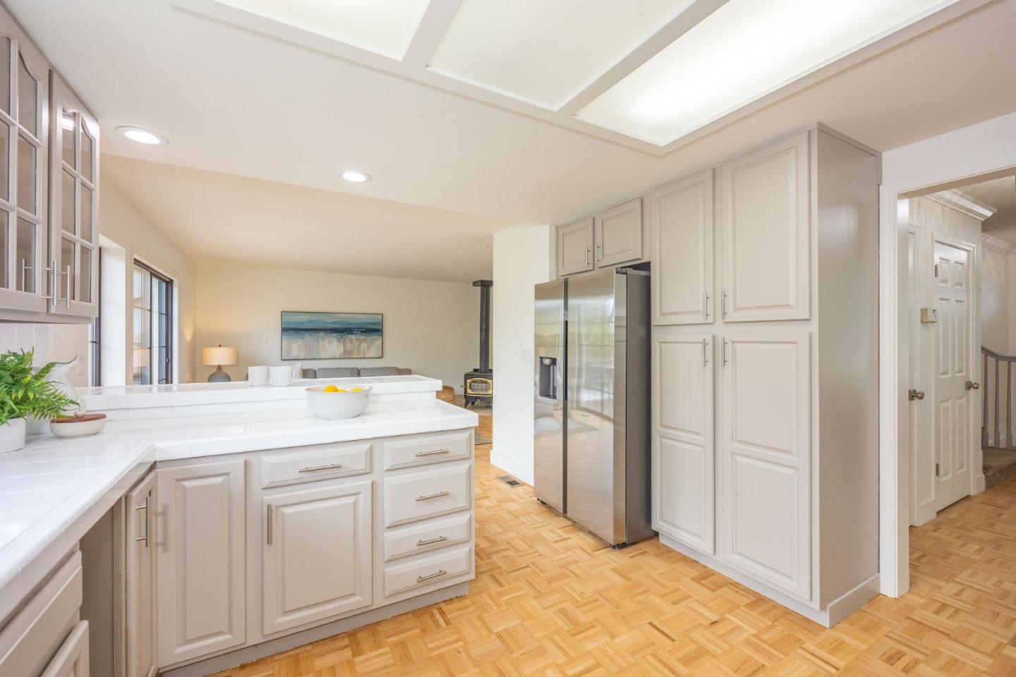 Detail Gallery Image 7 of 23 For 371 Granelli Ave, Half Moon Bay,  CA 94019 - 4 Beds | 2/1 Baths