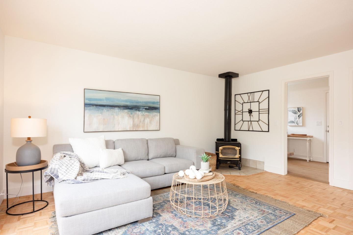 Detail Gallery Image 8 of 23 For 371 Granelli Ave, Half Moon Bay,  CA 94019 - 4 Beds | 2/1 Baths