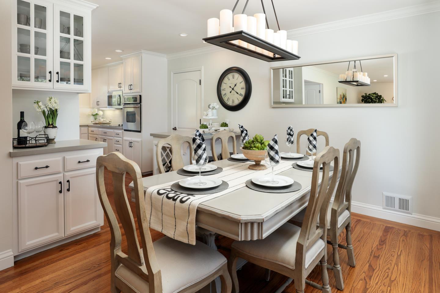 Detail Gallery Image 5 of 19 For 1015 Mallet Ct, Menlo Park,  CA 94025 - 2 Beds | 1/1 Baths