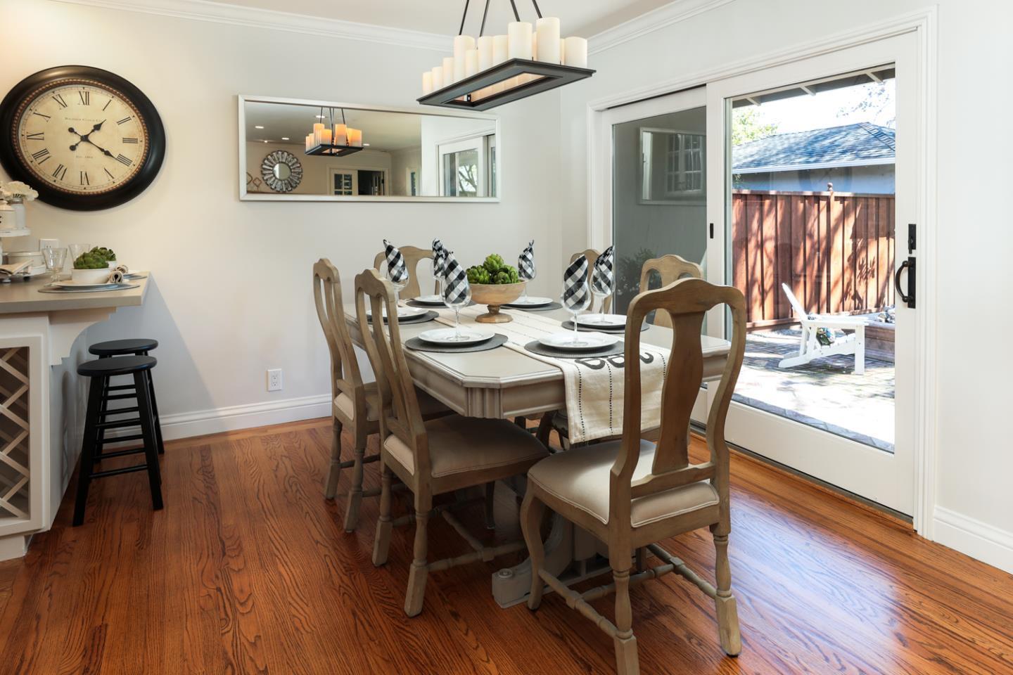 Detail Gallery Image 7 of 19 For 1015 Mallet Ct, Menlo Park,  CA 94025 - 2 Beds | 1/1 Baths