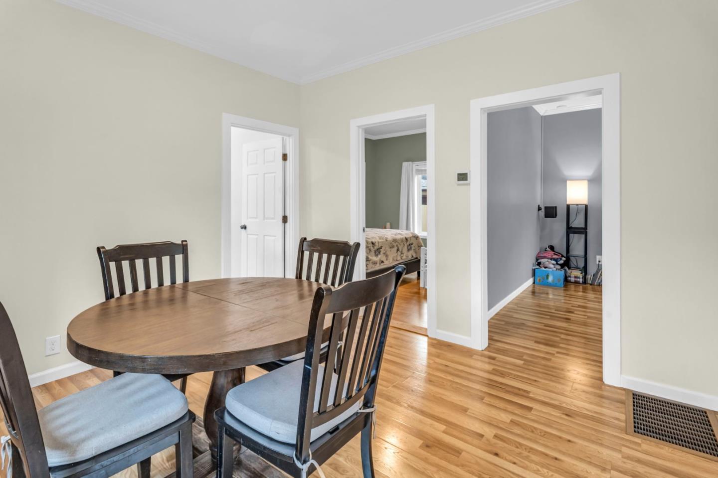 Detail Gallery Image 7 of 28 For 39 S 23rd St, San Jose,  CA 95116 - 2 Beds | 2 Baths