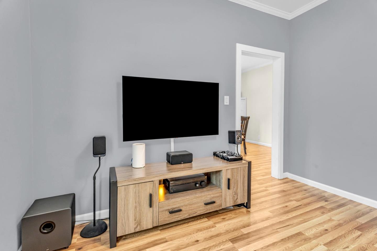 Detail Gallery Image 9 of 28 For 39 S 23rd St, San Jose,  CA 95116 - 2 Beds | 2 Baths