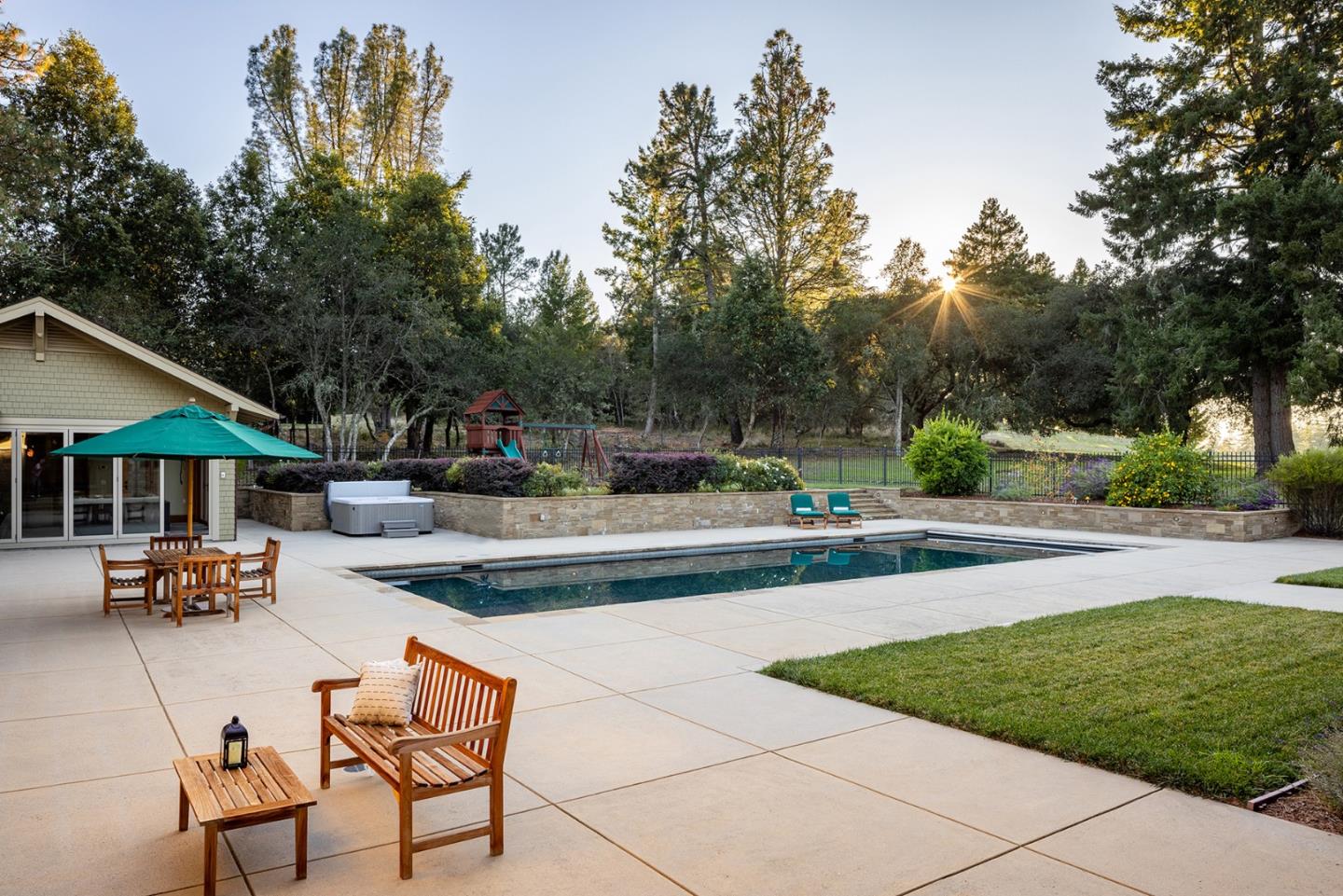 Detail Gallery Image 24 of 53 For 420 Bonnie Brae Road &  3980 Bonny Doon Rd, Santa Cruz,  CA 95060 - 5 Beds | 4/1 Baths