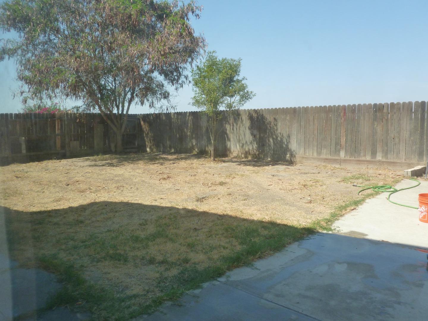 Detail Gallery Image 22 of 23 For 1013 Chenin Blanc St, Los Banos,  CA 93635 - 5 Beds | 3 Baths