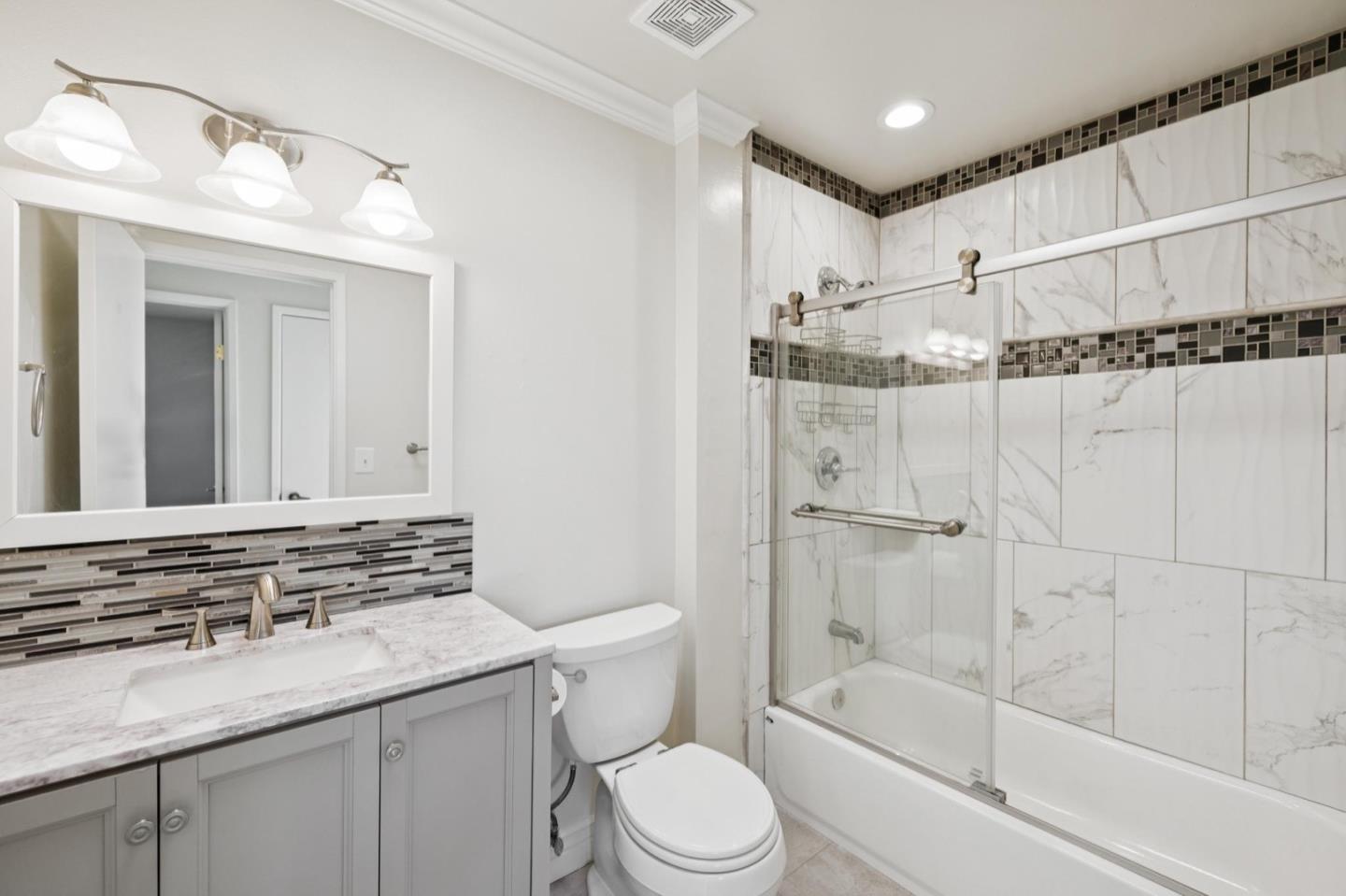 Detail Gallery Image 26 of 46 For 2016 Fairmont Dr, San Mateo,  CA 94402 - 3 Beds | 2/1 Baths