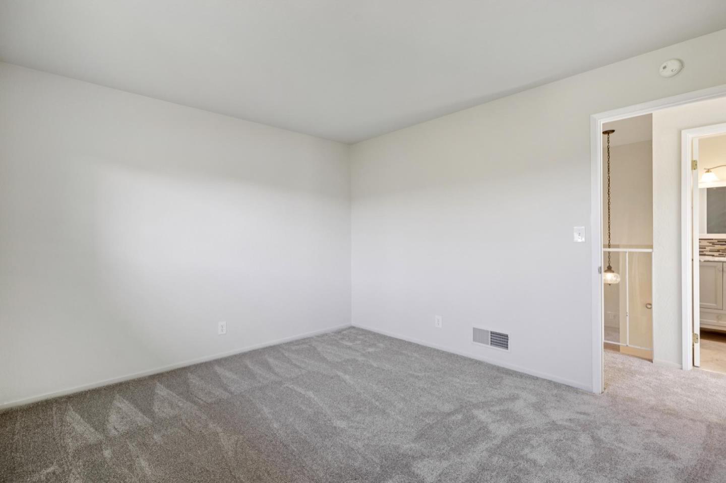Detail Gallery Image 30 of 46 For 2016 Fairmont Dr, San Mateo,  CA 94402 - 3 Beds | 2/1 Baths