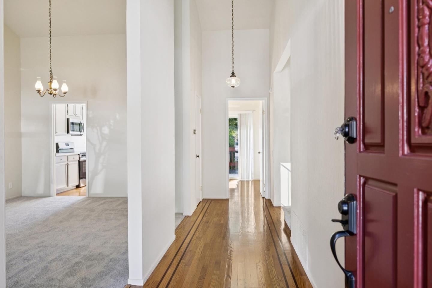 Detail Gallery Image 5 of 46 For 2016 Fairmont Dr, San Mateo,  CA 94402 - 3 Beds | 2/1 Baths