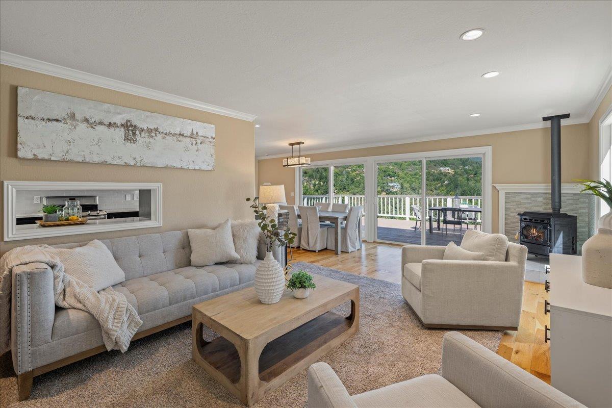 Detail Gallery Image 2 of 42 For 25400 Radonich Rd, Los Gatos,  CA 95033 - 3 Beds | 2/1 Baths