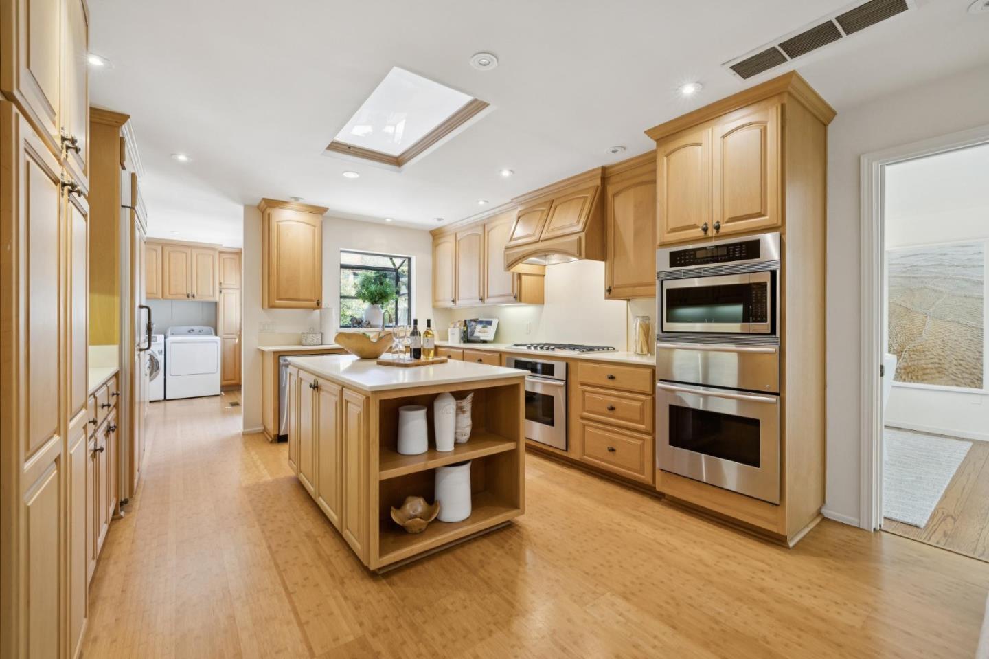Detail Gallery Image 8 of 25 For 1417 Pitman Ave, Palo Alto,  CA 94301 - 5 Beds | 3 Baths