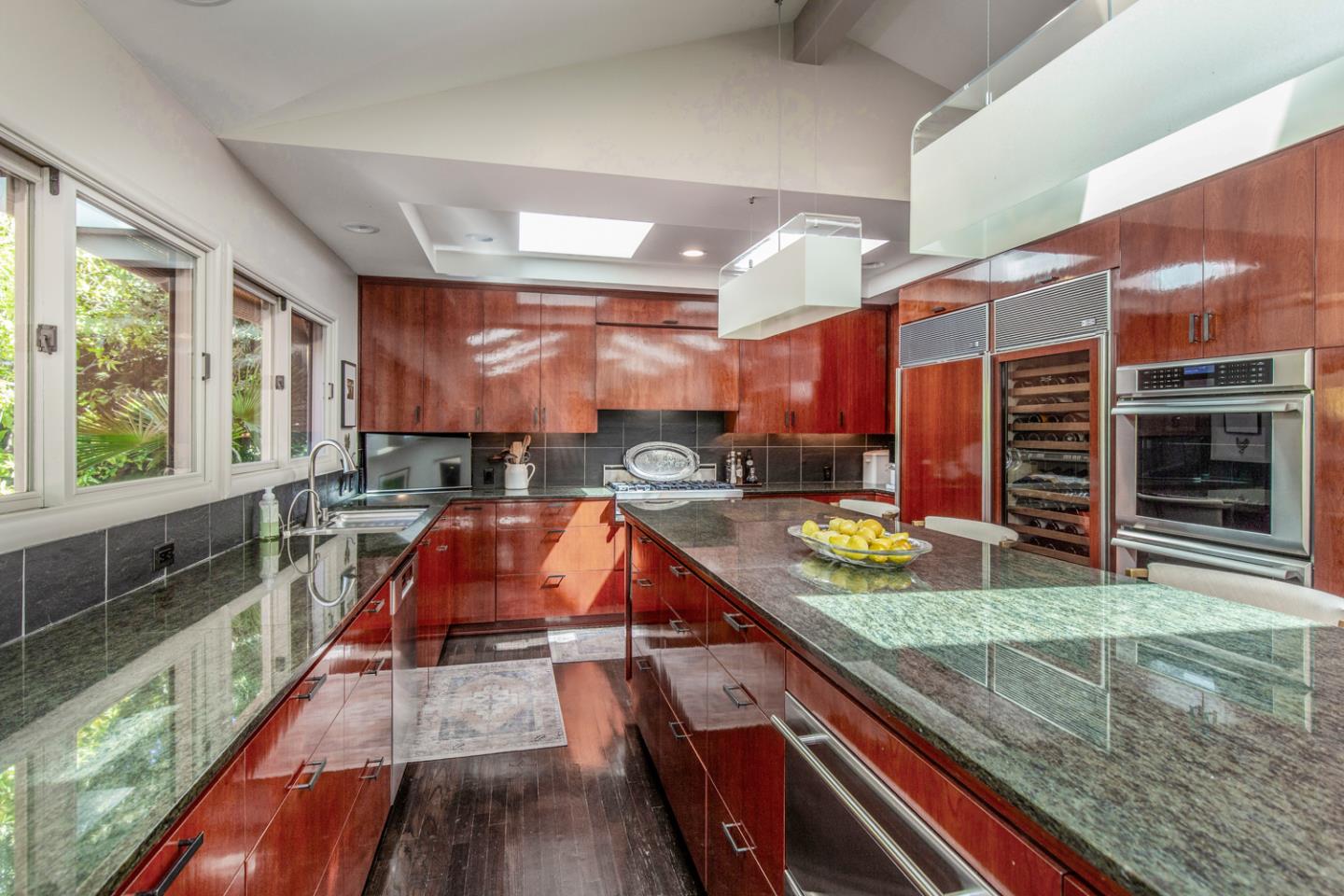 Detail Gallery Image 12 of 41 For 11981 Magdalena Ave, Los Altos Hills,  CA 94024 - 3 Beds | 2/1 Baths