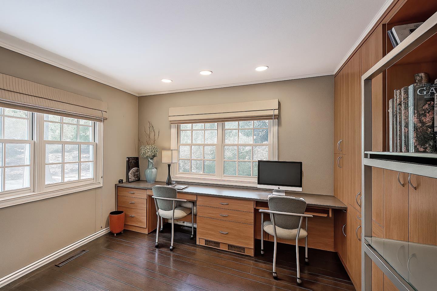 Detail Gallery Image 21 of 41 For 11981 Magdalena Ave, Los Altos Hills,  CA 94024 - 3 Beds | 2/1 Baths