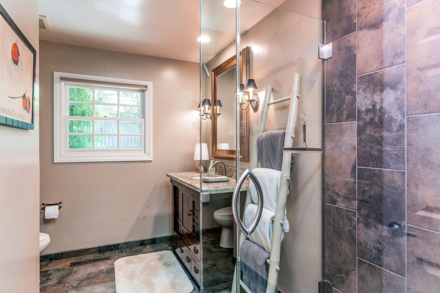 Detail Gallery Image 23 of 41 For 11981 Magdalena Ave, Los Altos Hills,  CA 94024 - 3 Beds | 2/1 Baths