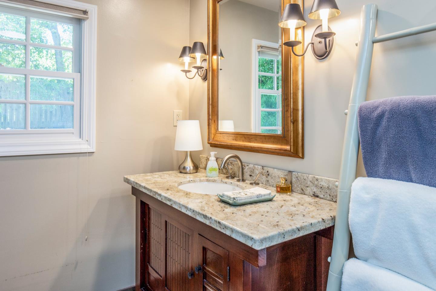 Detail Gallery Image 24 of 41 For 11981 Magdalena Ave, Los Altos Hills,  CA 94024 - 3 Beds | 2/1 Baths