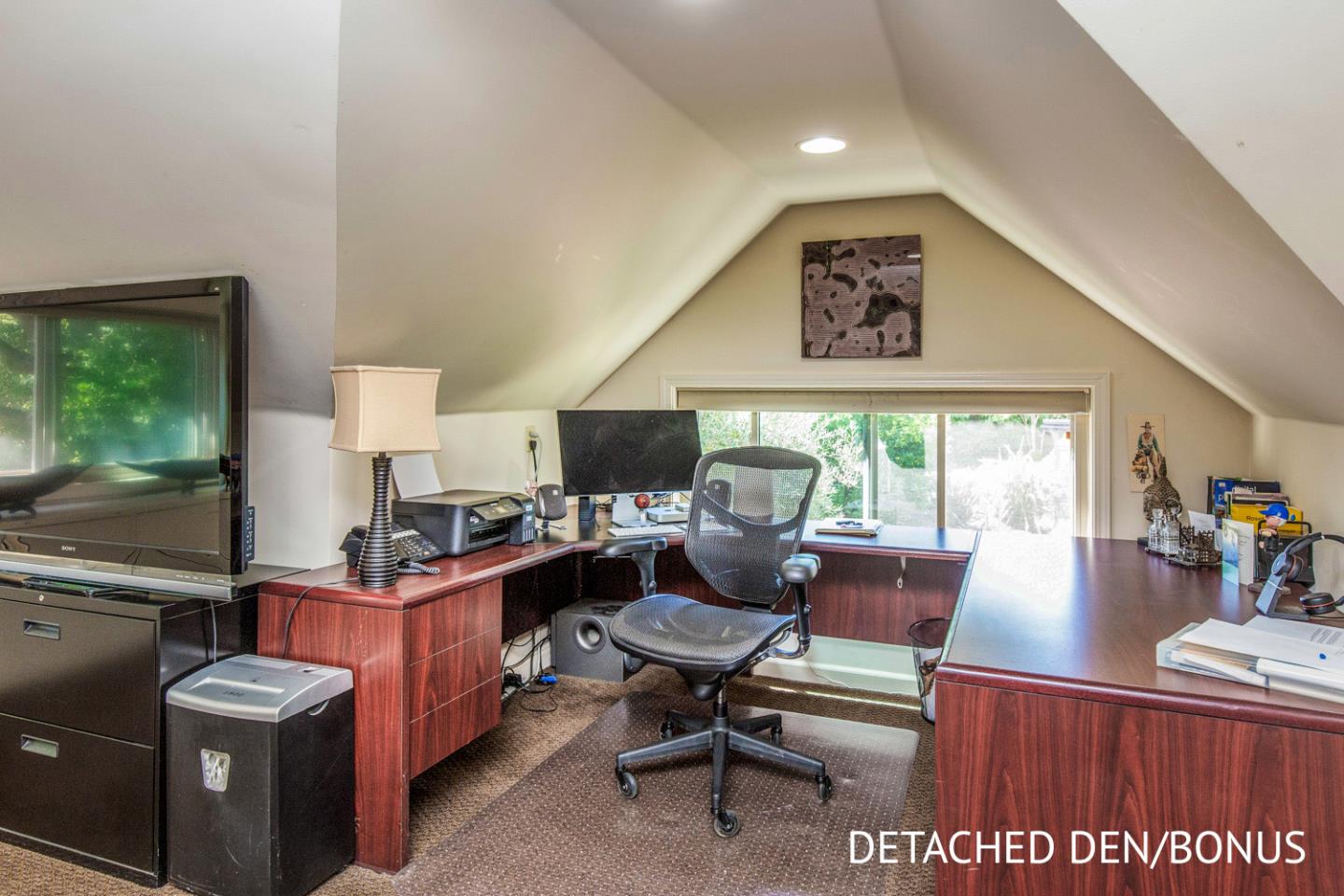 Detail Gallery Image 26 of 41 For 11981 Magdalena Ave, Los Altos Hills,  CA 94024 - 3 Beds | 2/1 Baths