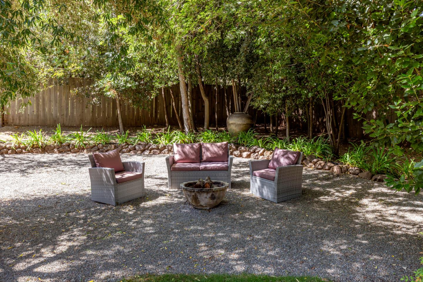 Detail Gallery Image 35 of 41 For 11981 Magdalena Ave, Los Altos Hills,  CA 94024 - 3 Beds | 2/1 Baths