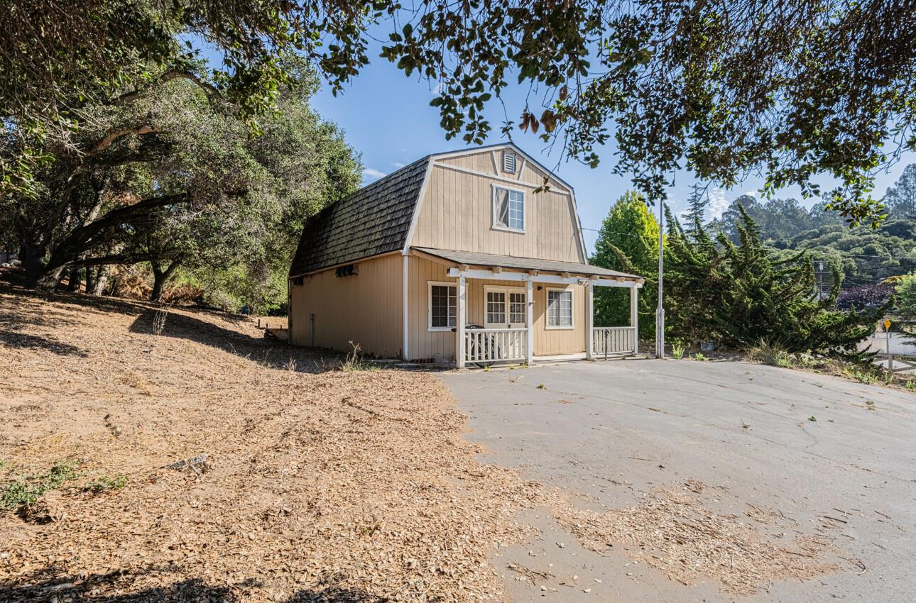 Detail Gallery Image 13 of 24 For 7500 Langley Canyon Rd, Salinas,  CA 93907 - 4 Beds | 3 Baths