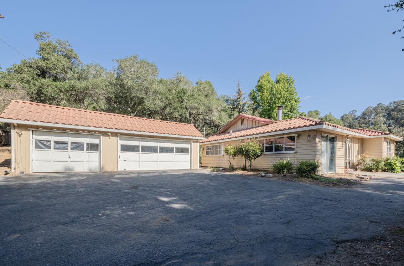 Detail Gallery Image 3 of 24 For 7500 Langley Canyon Rd, Salinas,  CA 93907 - 4 Beds | 3 Baths