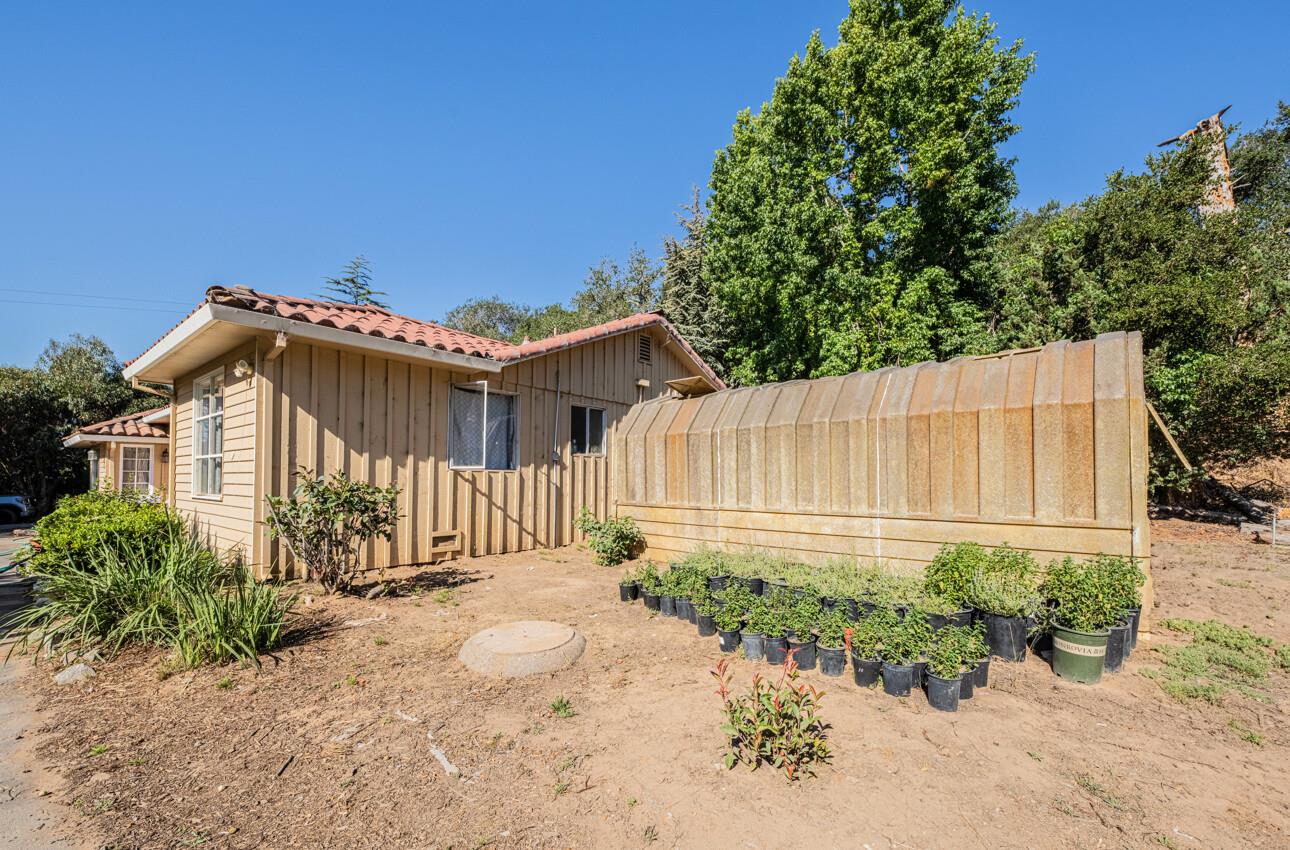 Detail Gallery Image 4 of 24 For 7500 Langley Canyon Rd, Salinas,  CA 93907 - 4 Beds | 3 Baths