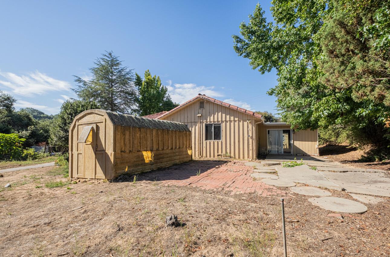 Detail Gallery Image 5 of 24 For 7500 Langley Canyon Rd, Salinas,  CA 93907 - 4 Beds | 3 Baths