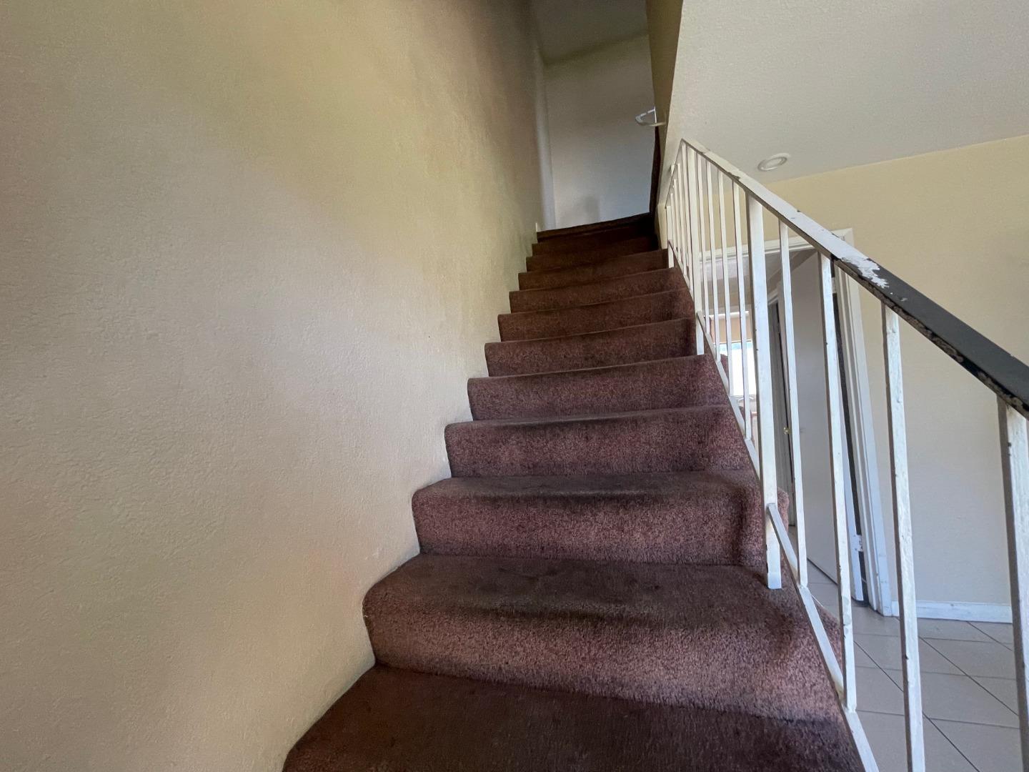 Detail Gallery Image 7 of 14 For 3283 Leafwood Ln, San Jose,  CA 95111 - 3 Beds | 2 Baths