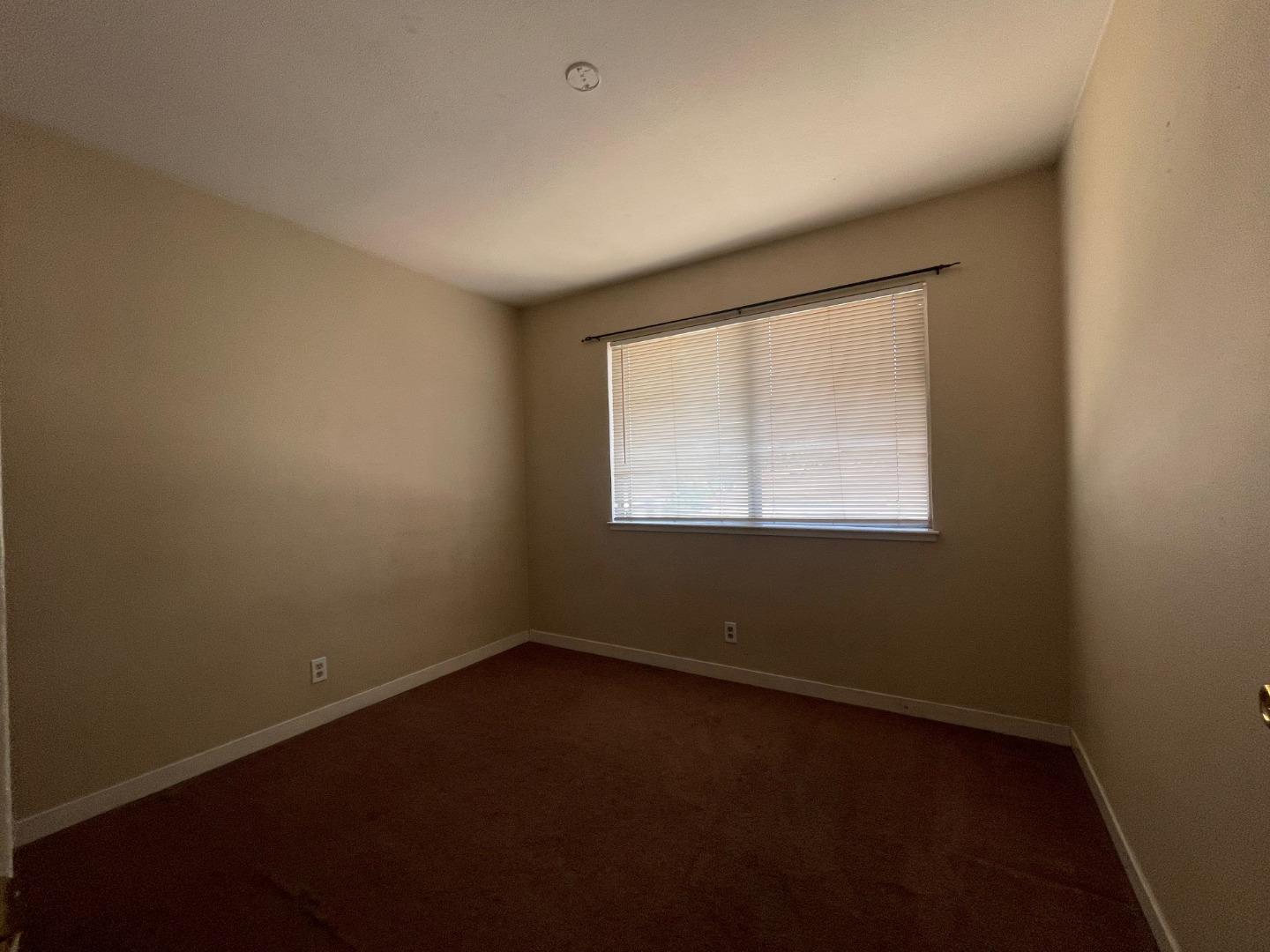 Detail Gallery Image 9 of 14 For 3283 Leafwood Ln, San Jose,  CA 95111 - 3 Beds | 2 Baths