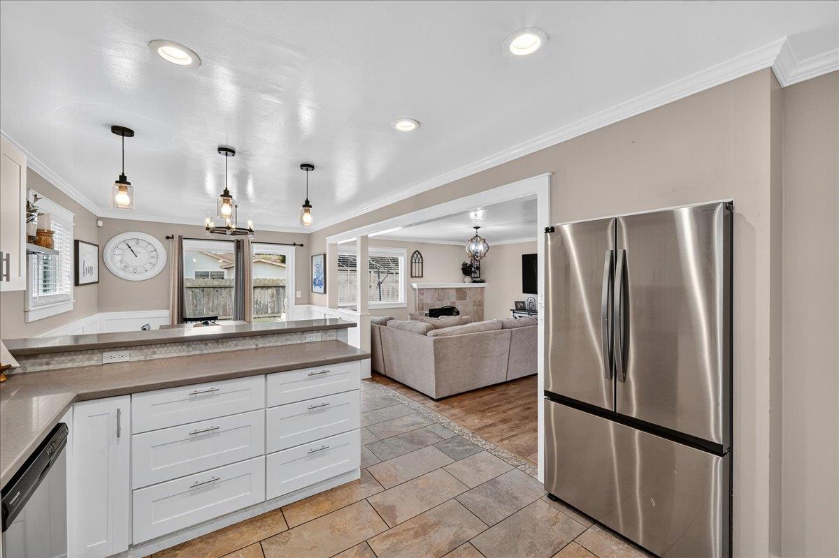 Detail Gallery Image 15 of 44 For 877 San Simeon Dr, Salinas,  CA 93901 - 4 Beds | 2 Baths