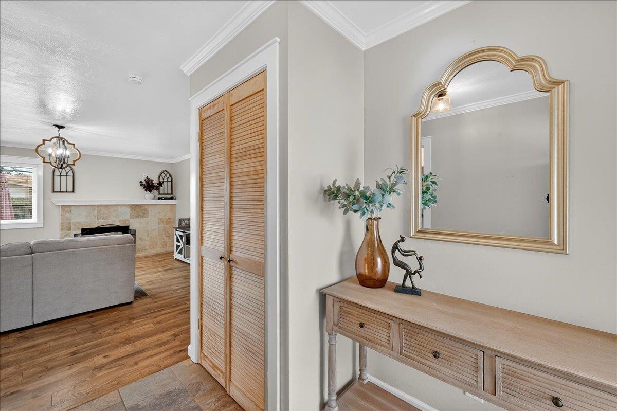 Detail Gallery Image 4 of 44 For 877 San Simeon Dr, Salinas,  CA 93901 - 4 Beds | 2 Baths