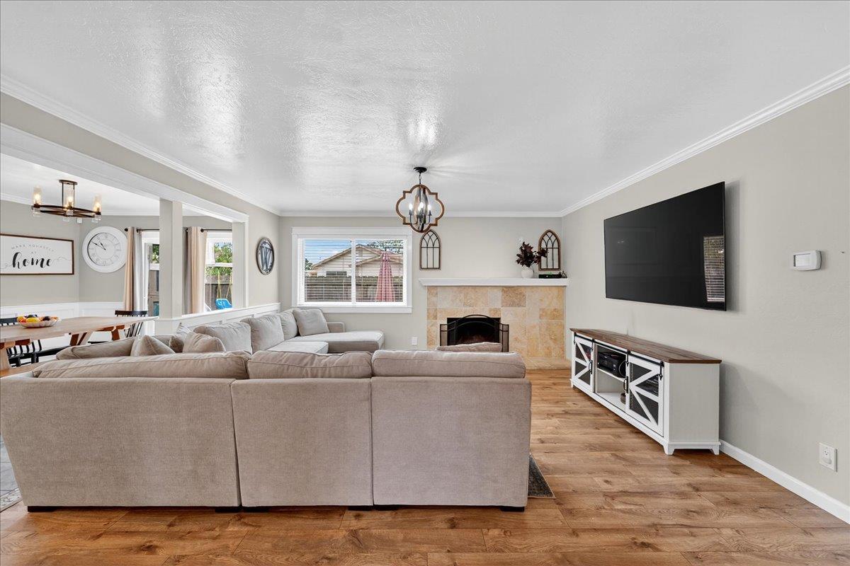 Detail Gallery Image 6 of 44 For 877 San Simeon Dr, Salinas,  CA 93901 - 4 Beds | 2 Baths