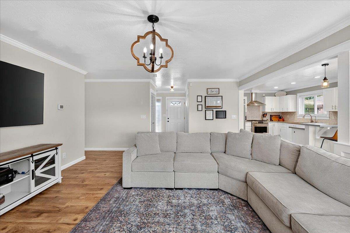 Detail Gallery Image 7 of 44 For 877 San Simeon Dr, Salinas,  CA 93901 - 4 Beds | 2 Baths