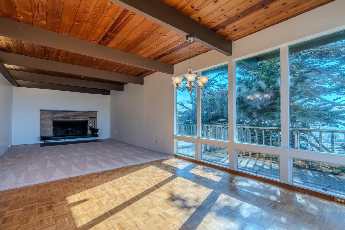 Detail Gallery Image 11 of 30 For 990 Mirador Ter, Pacifica,  CA 94044 - 2 Beds | 1/1 Baths