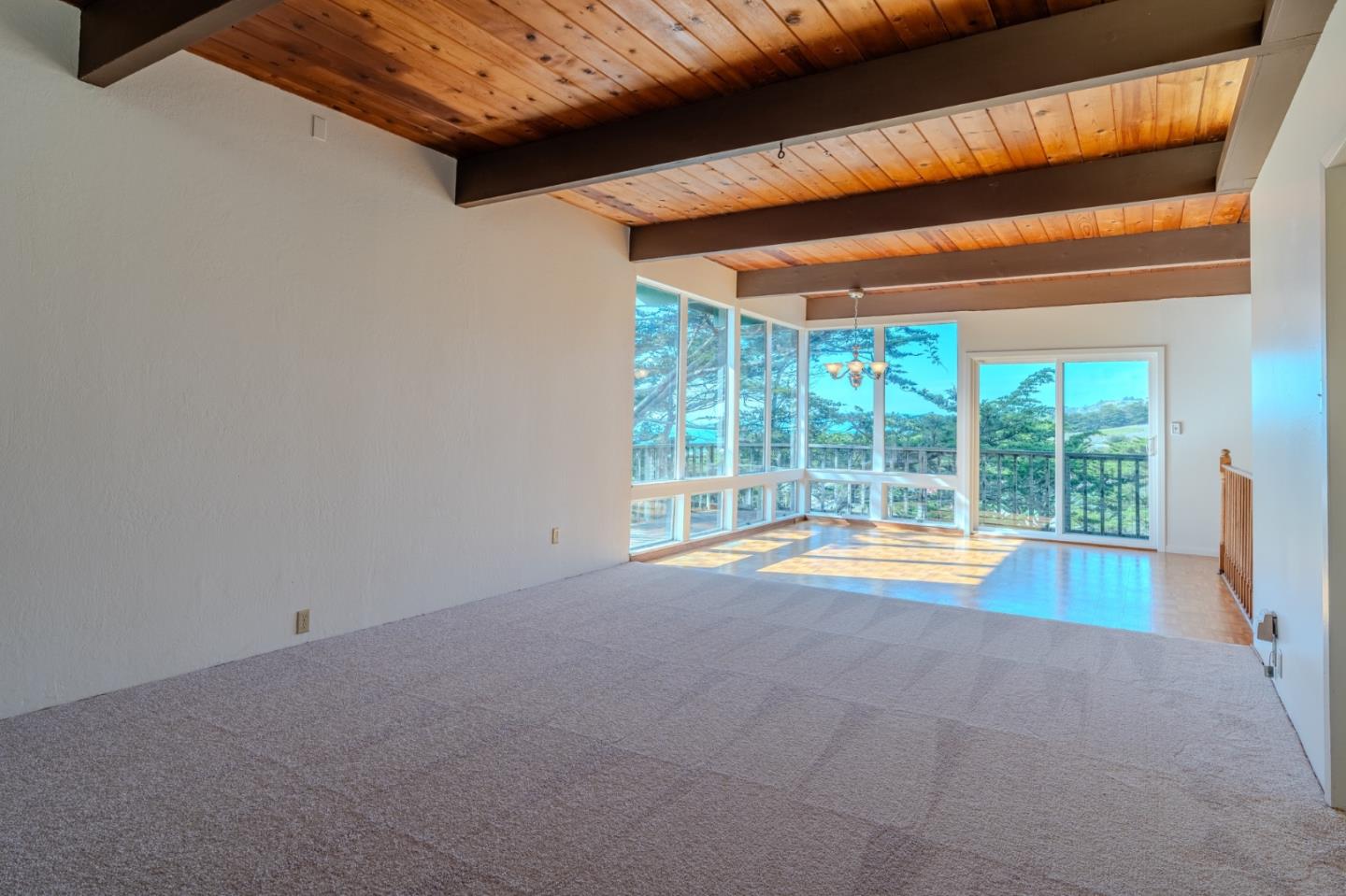 Detail Gallery Image 14 of 30 For 990 Mirador Ter, Pacifica,  CA 94044 - 2 Beds | 1/1 Baths