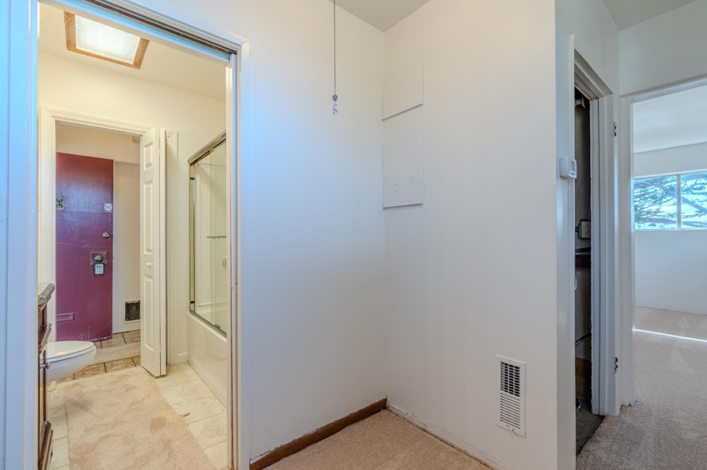 Detail Gallery Image 20 of 30 For 990 Mirador Ter, Pacifica,  CA 94044 - 2 Beds | 1/1 Baths