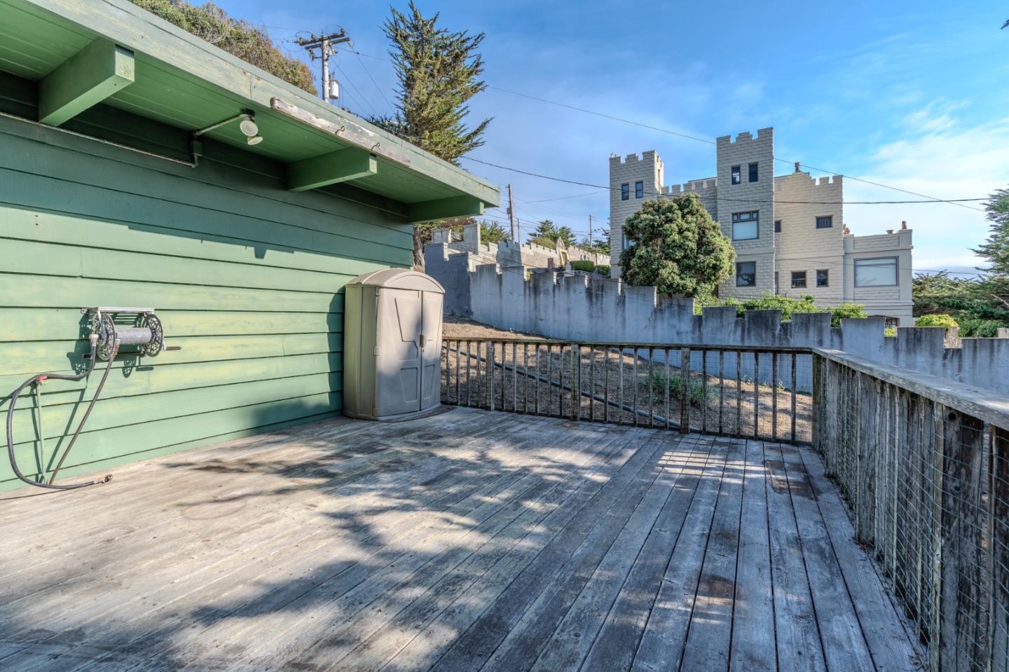Detail Gallery Image 25 of 30 For 990 Mirador Ter, Pacifica,  CA 94044 - 2 Beds | 1/1 Baths