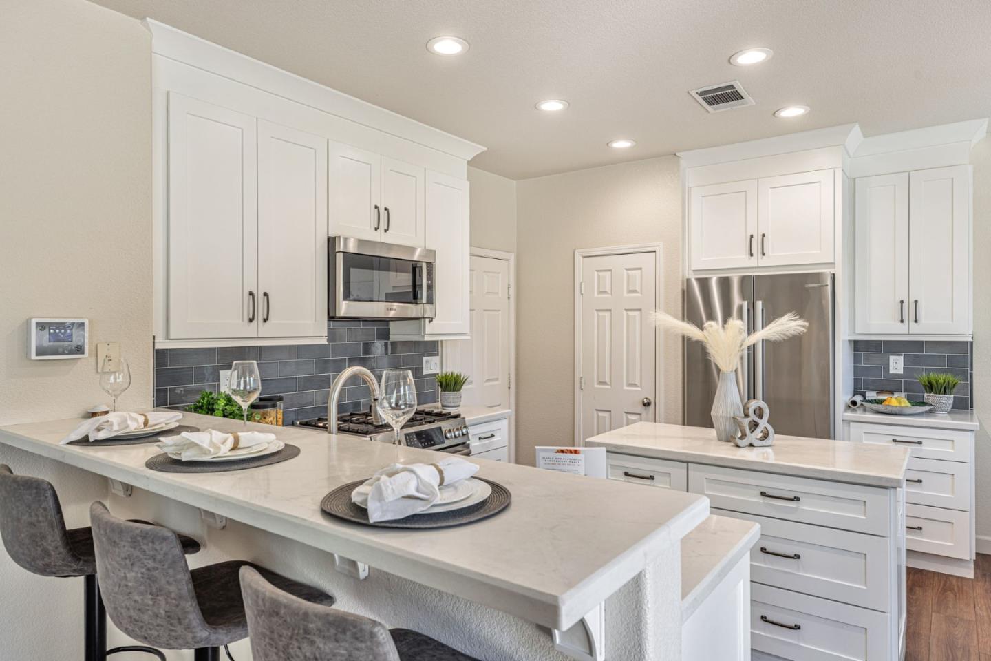 Detail Gallery Image 11 of 39 For 5889 Woodrose Way, Livermore,  CA 94551 - 4 Beds | 2/1 Baths