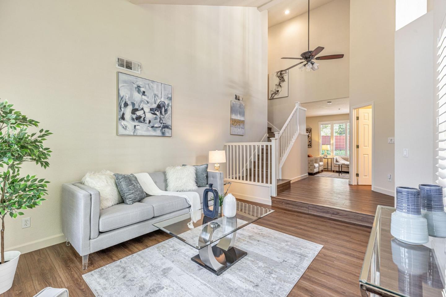 Detail Gallery Image 13 of 39 For 5889 Woodrose Way, Livermore,  CA 94551 - 4 Beds | 2/1 Baths