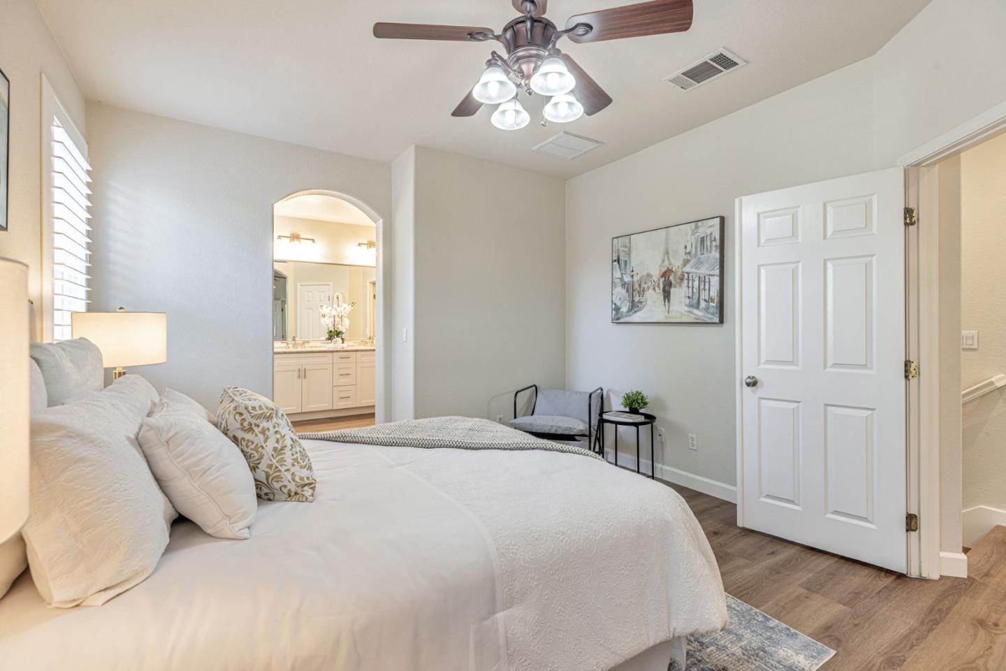 Detail Gallery Image 17 of 39 For 5889 Woodrose Way, Livermore,  CA 94551 - 4 Beds | 2/1 Baths