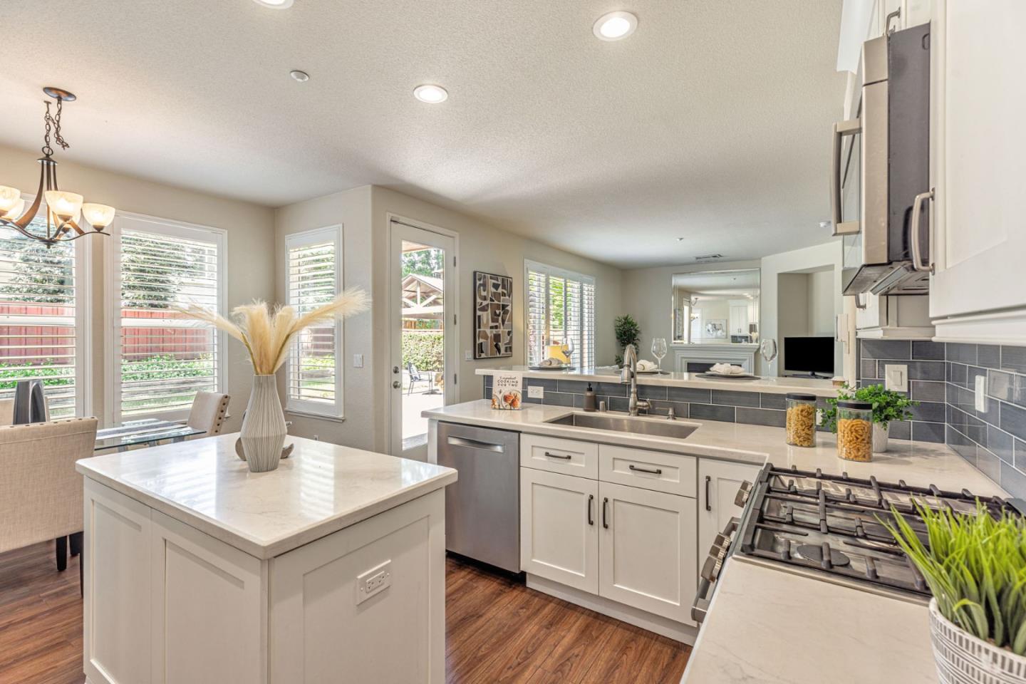 Detail Gallery Image 24 of 39 For 5889 Woodrose Way, Livermore,  CA 94551 - 4 Beds | 2/1 Baths