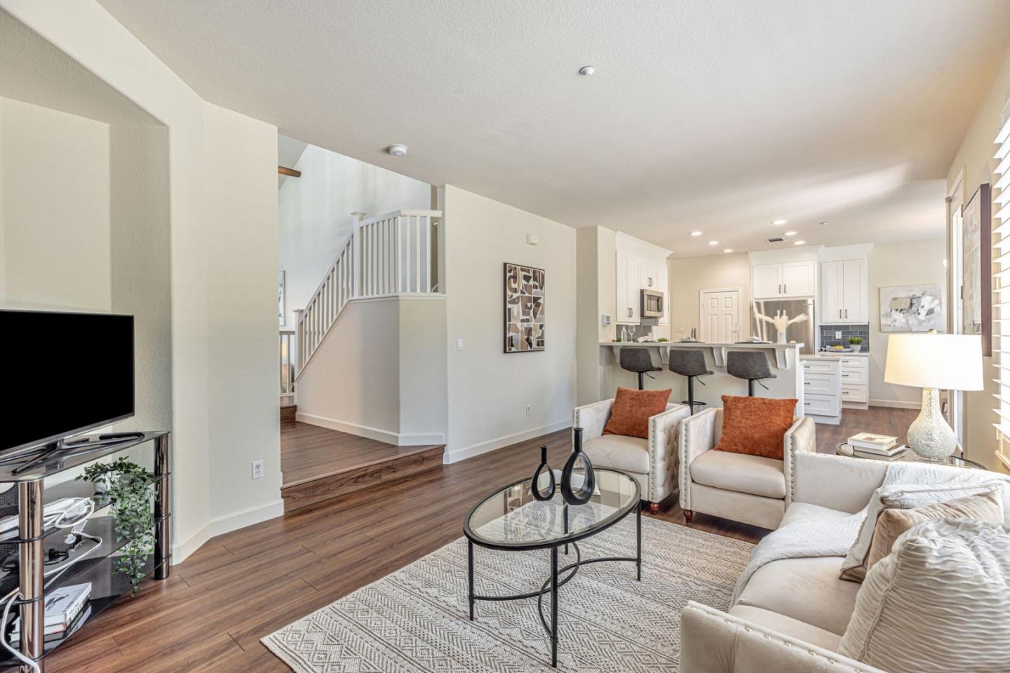 Detail Gallery Image 7 of 39 For 5889 Woodrose Way, Livermore,  CA 94551 - 4 Beds | 2/1 Baths