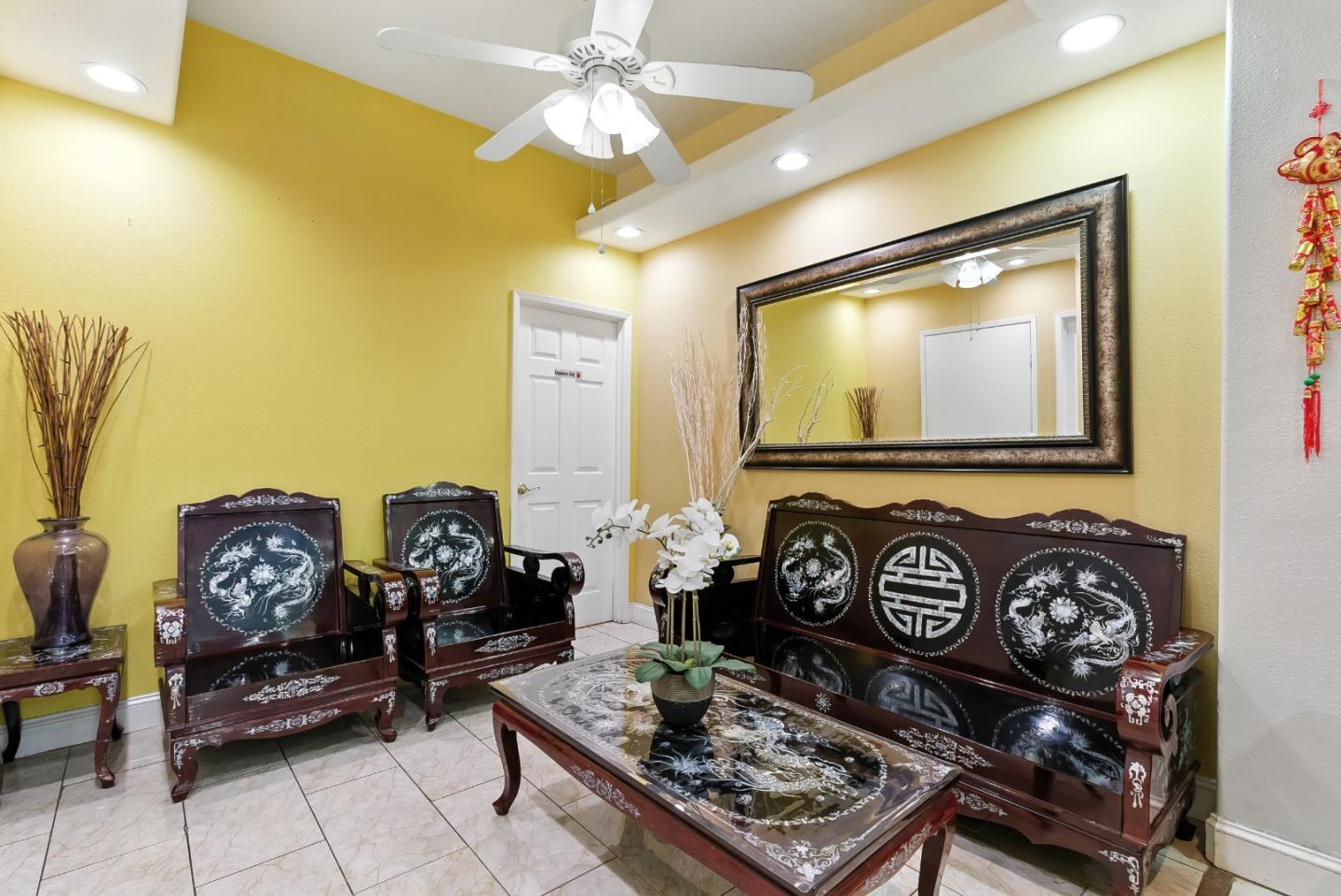 Detail Gallery Image 13 of 37 For 734 14th St #1,  San Francisco,  CA 94114 - – Beds | – Baths